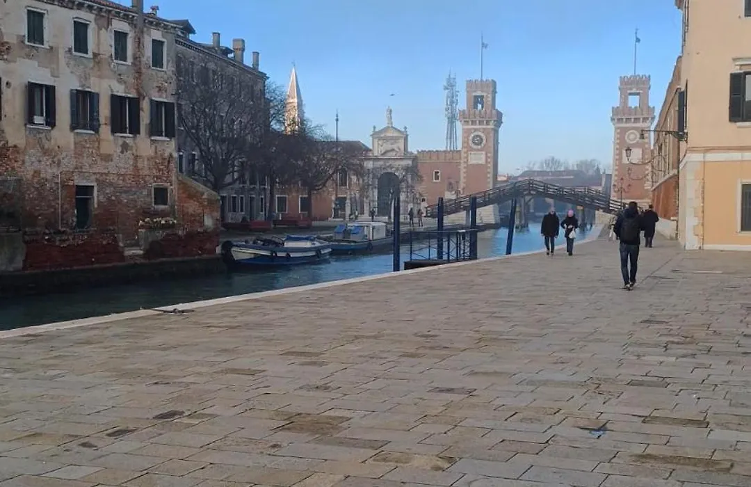 La Bella Venezia - ENTIRE PRIVATE APARTMENT-1
