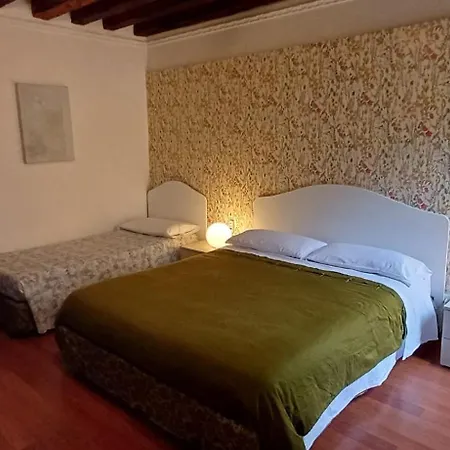 La Bella Venezia - ENTIRE PRIVATE APARTMENT-3